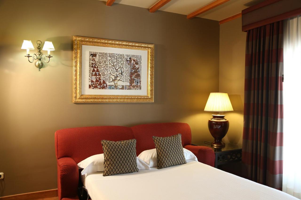 Gran Hotel Los Abetos سانتياغو دي كومبوستيلا المظهر الخارجي الصورة