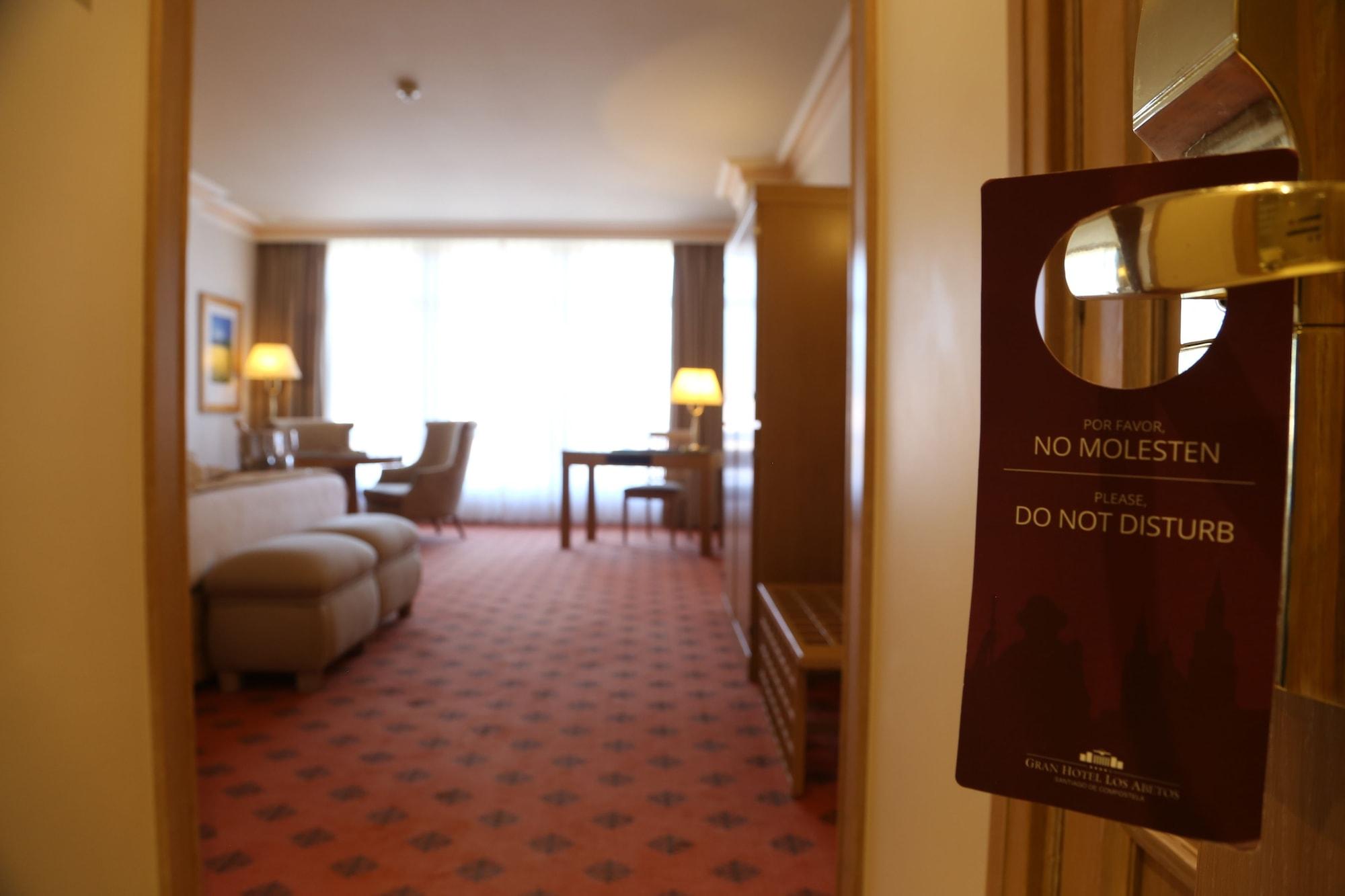 Gran Hotel Los Abetos سانتياغو دي كومبوستيلا المظهر الخارجي الصورة