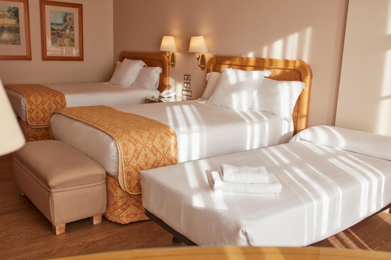 Gran Hotel Los Abetos سانتياغو دي كومبوستيلا المظهر الخارجي الصورة
