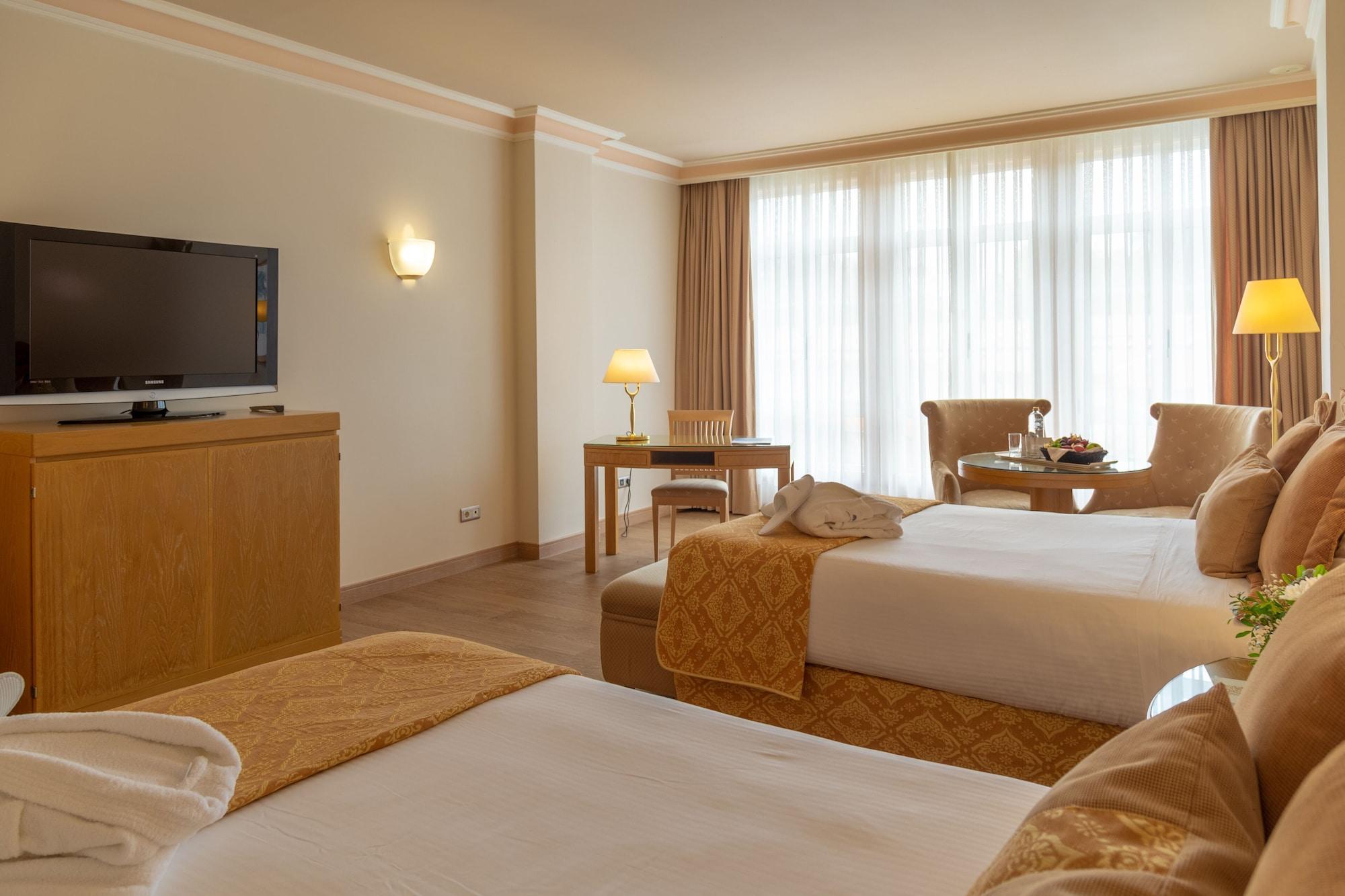 Gran Hotel Los Abetos سانتياغو دي كومبوستيلا المظهر الخارجي الصورة