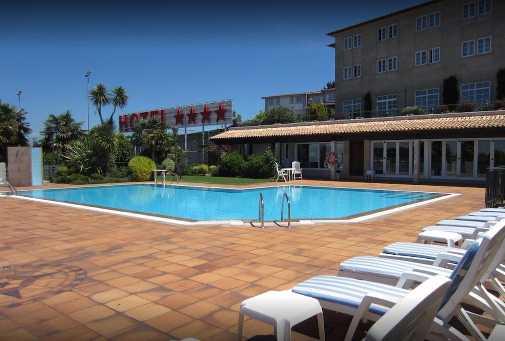 Gran Hotel Los Abetos سانتياغو دي كومبوستيلا المظهر الخارجي الصورة