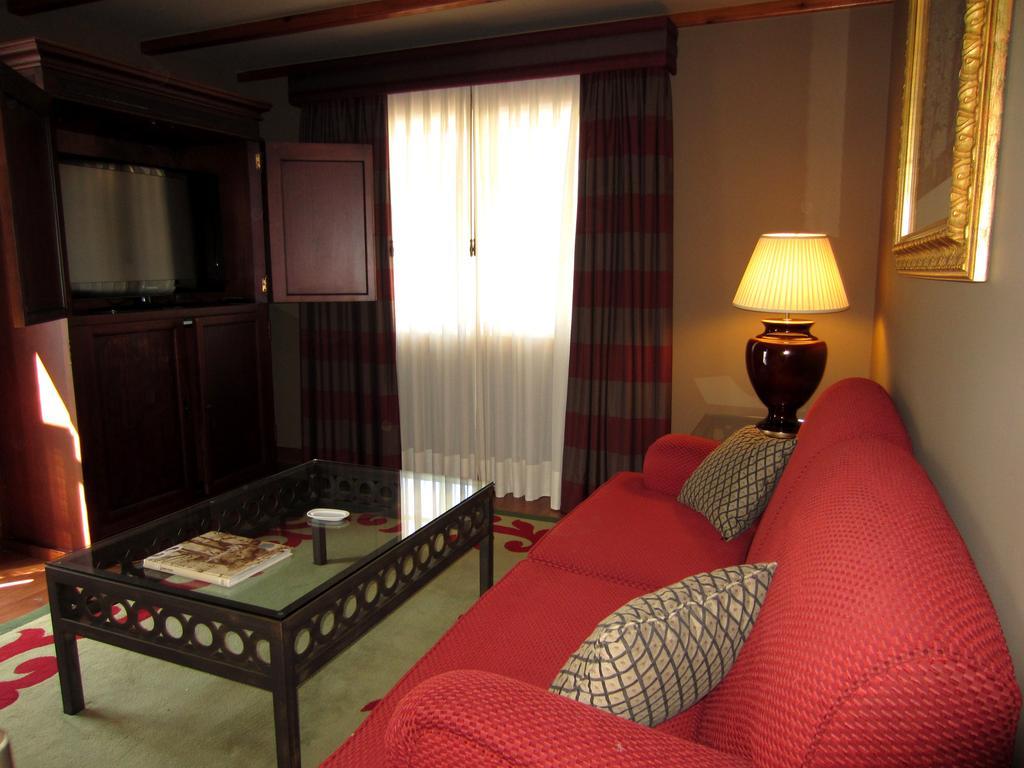 Gran Hotel Los Abetos سانتياغو دي كومبوستيلا المظهر الخارجي الصورة
